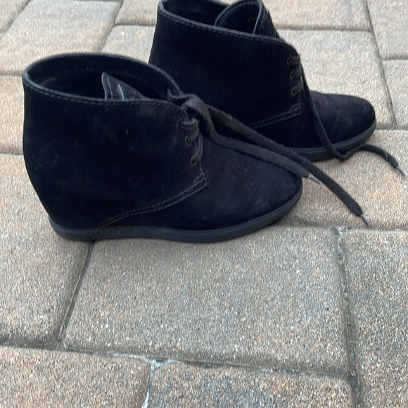 Prada boots - Picture 3 of 10